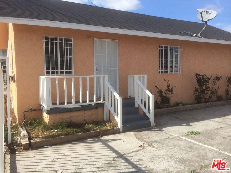 1031 Century Boulevard, Los Angeles, CA 90044