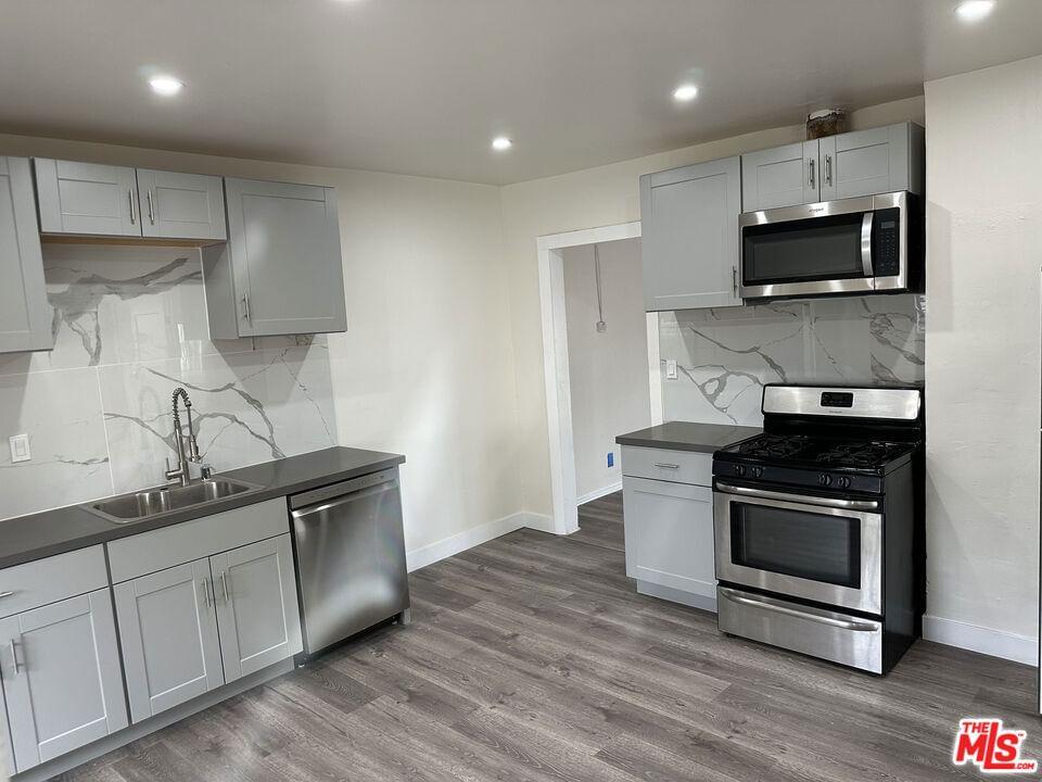 5964 Figueroa Street, Los Angeles, CA 90003