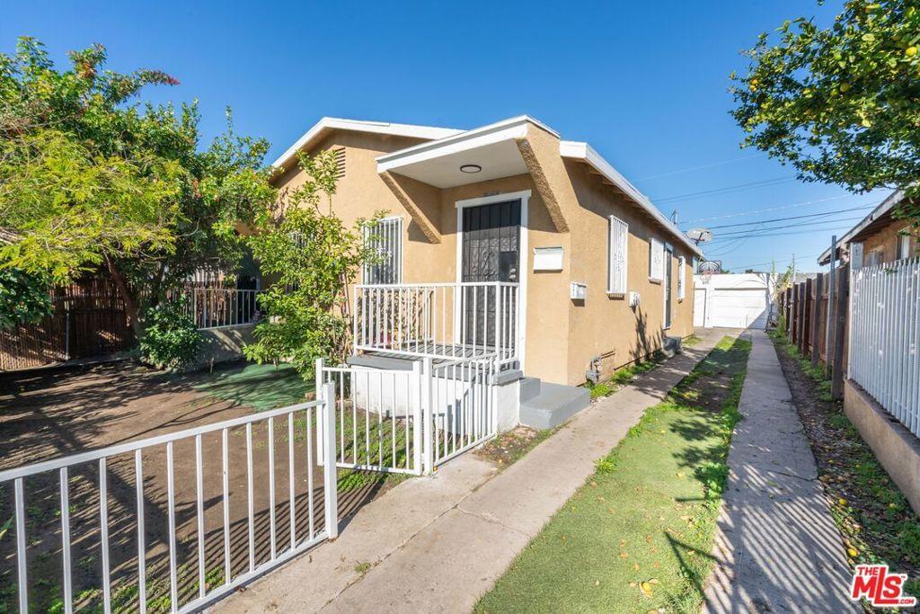 341 71st Street, Los Angeles, CA 90003