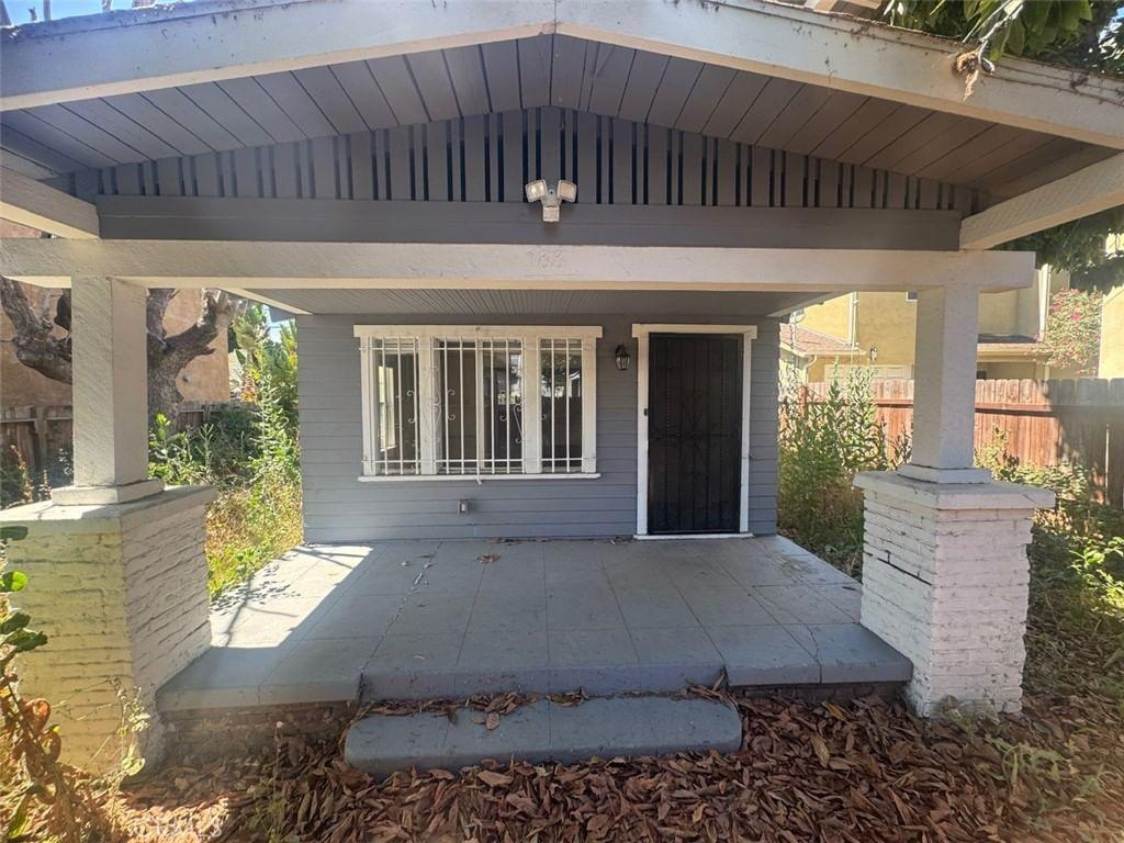 788 40th Place, Los Angeles, CA 90011