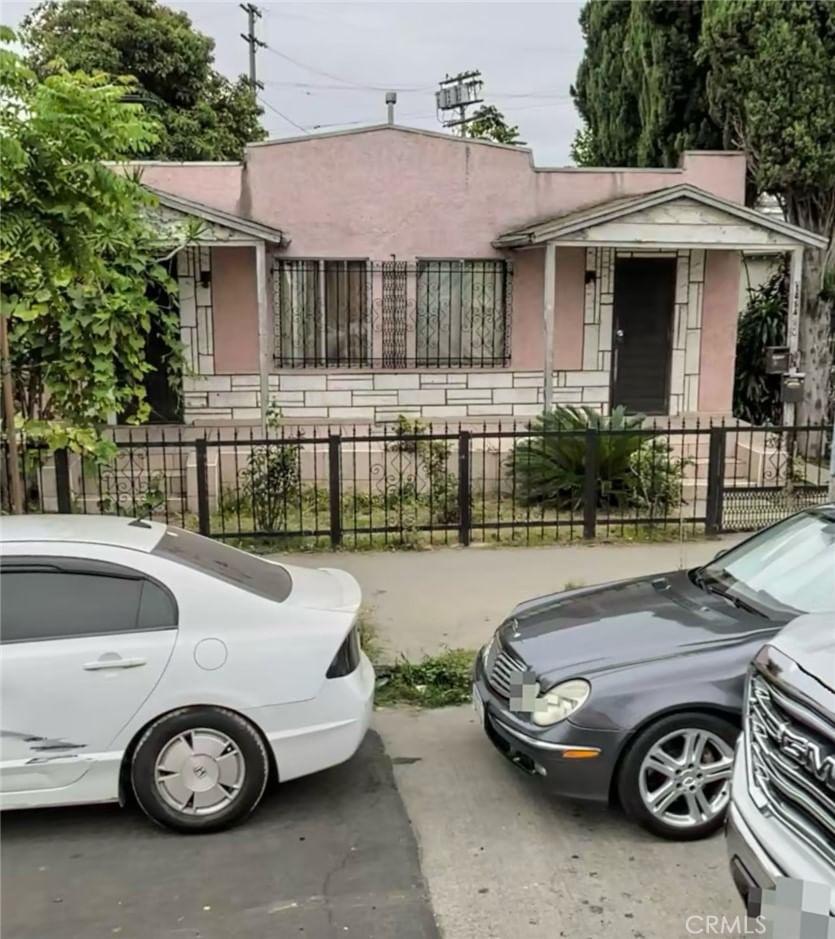 1414 50th, Los Angeles, CA 90011