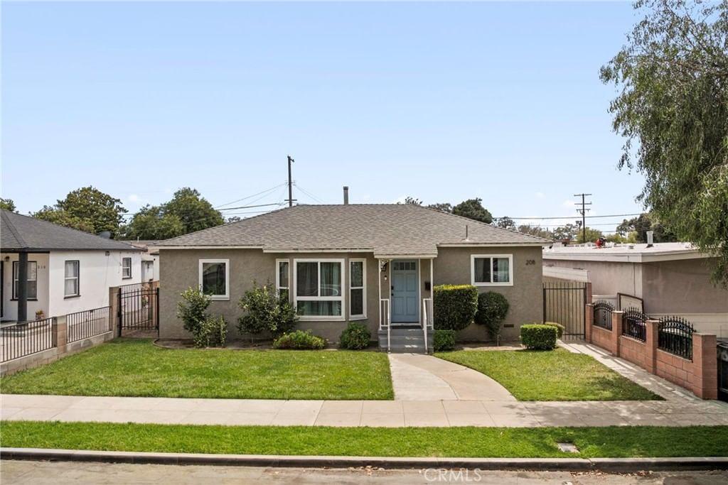 208 67th Street, Long Beach, CA 90805