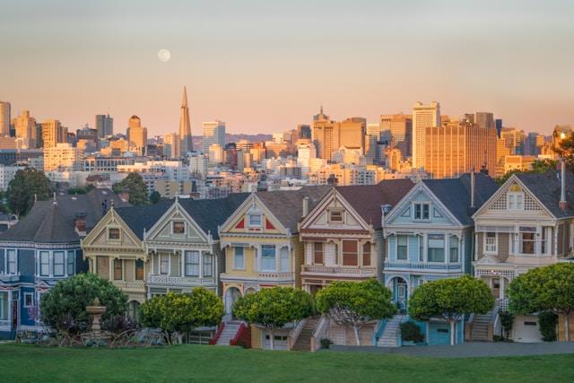 What You Need to Know About Interest Rates and Loan Terms in Real Estate and Mortgage