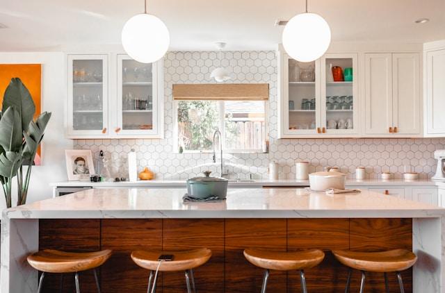 The Ultimate Guide to Calculating Your Down Payment and Closing Costs
