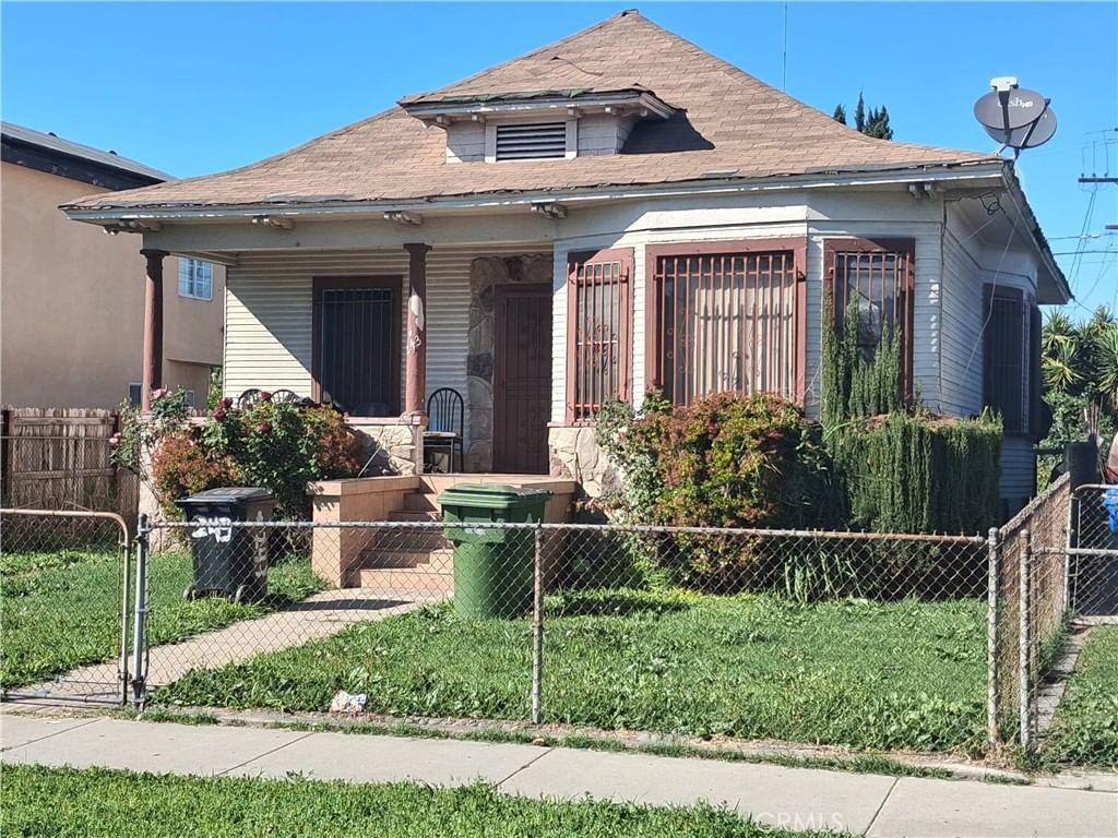 243 79, Los Angeles, CA 90003